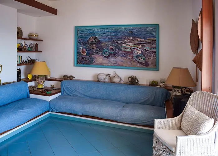 Acitrezza View * 阿齐·卡斯特罗