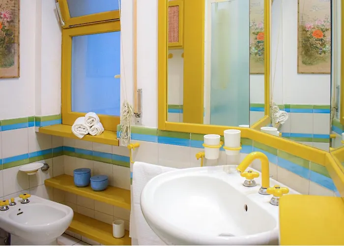 Acitrezza View 公寓 *