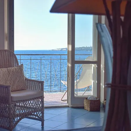 Acitrezza View * אצ'י קסטלו