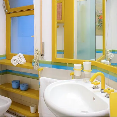 Acitrezza View Apartamento *